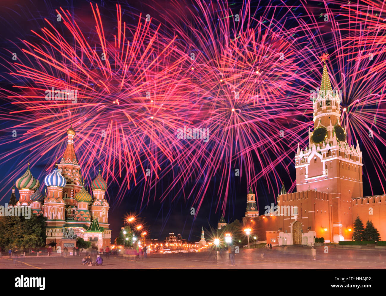 Feuerwerk explodieren über dem Roten Platz in Moskau Stockfotografie Alamy