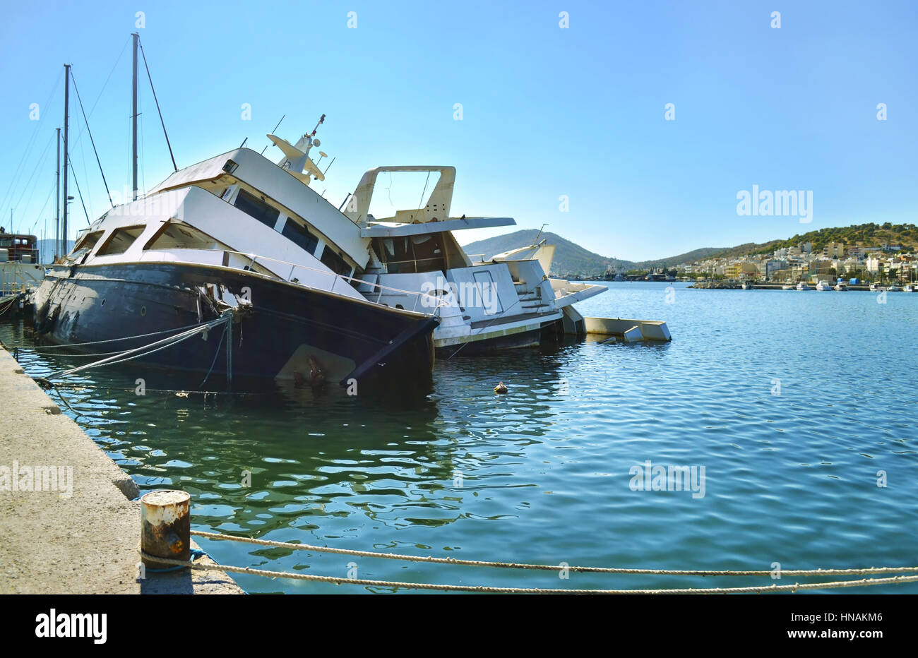 Versenkt Boote salamis Insel Griechenland Stockfoto