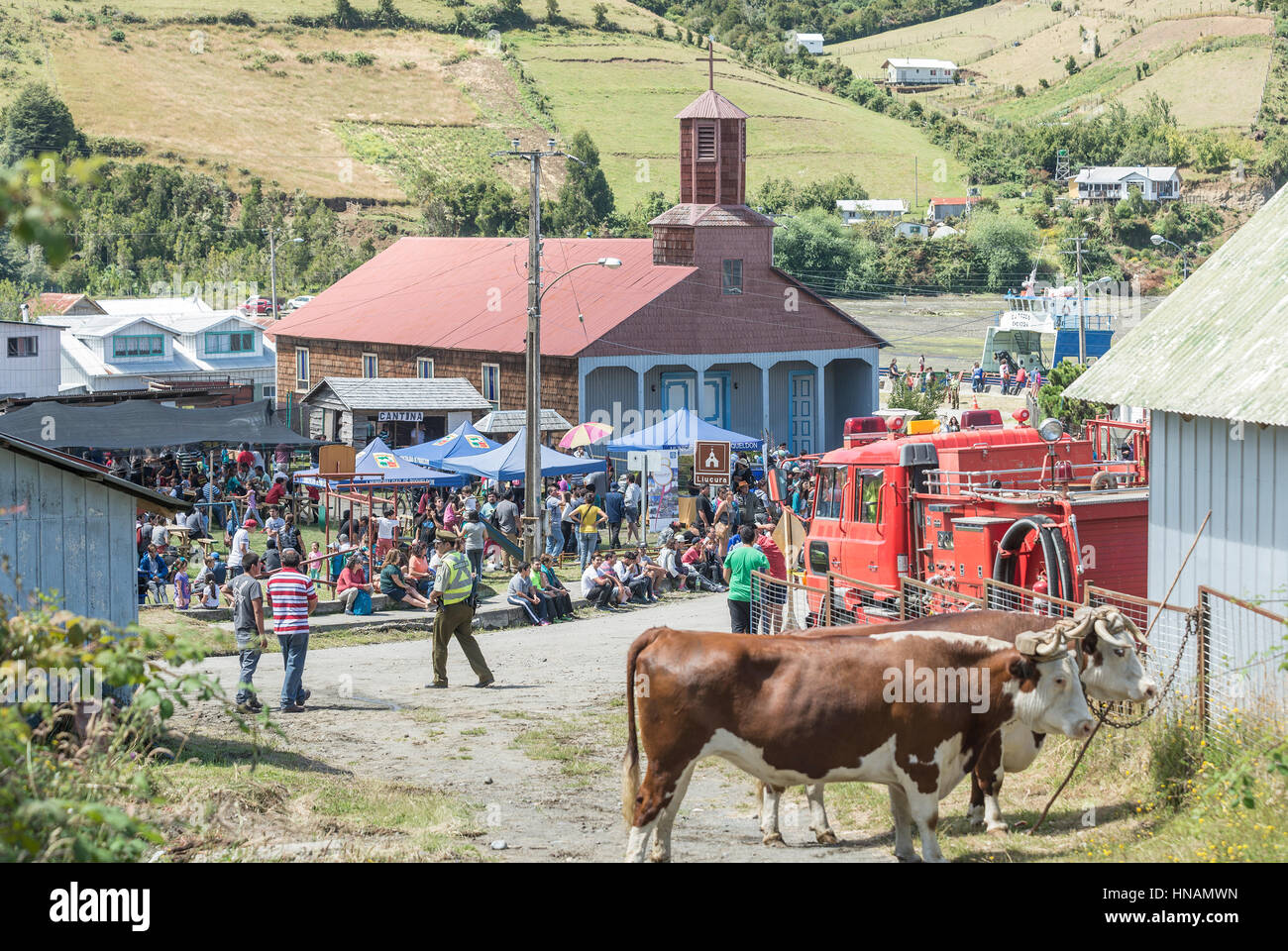 Minga in Chiloé in Chile. Liucura, Insel Lemuy, Archipel von Chiloé. Zeugnis der Kultur, die noch in einigen weit entfernten Orten von Chile andauert. Stockfoto