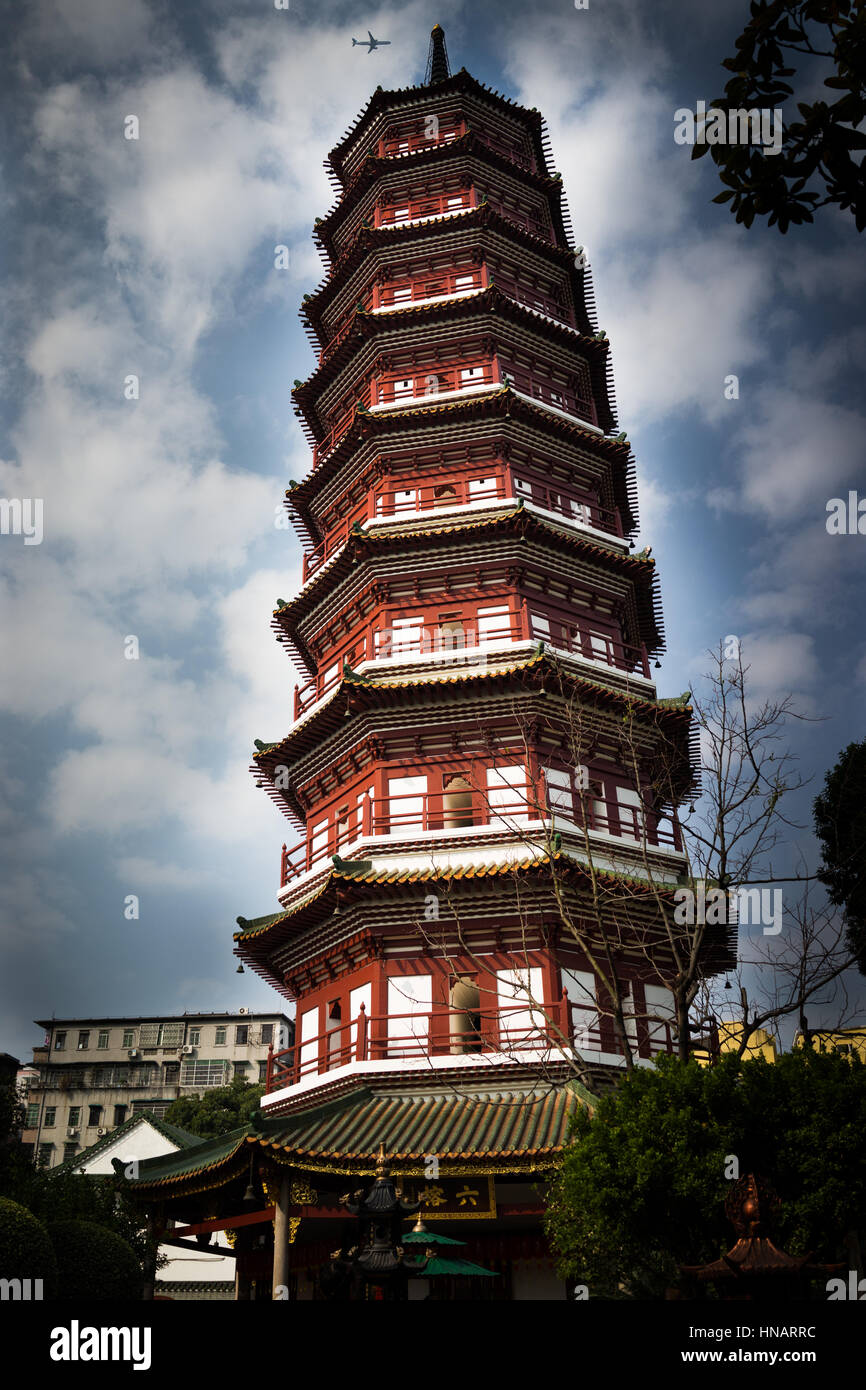 Chinaturm buddhistischen Pagode in einem Tempel Stockfoto