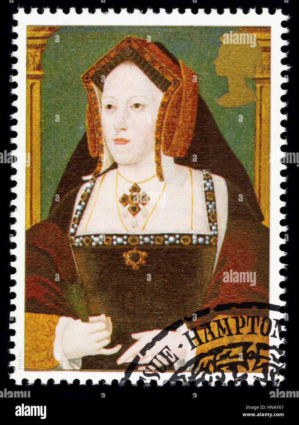 Vereinigtes Königreich - CIRCA 1997: verwendete Briefmarke gedruckt in Großbritannien zum Gedenken an König Henry 8. zeigt Catherine von Aragon, eine seiner vielen Frauen Stockfoto