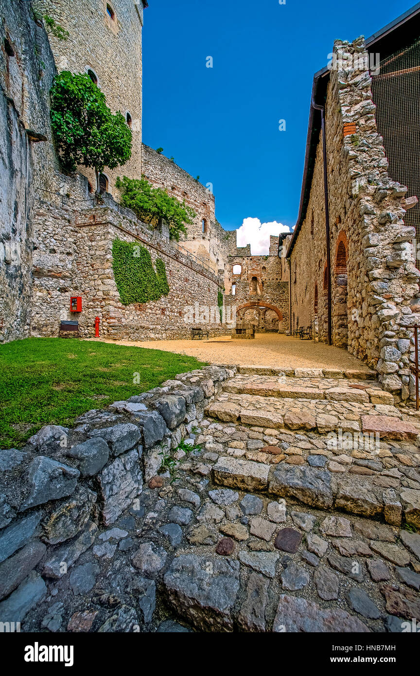 Italien Trentino Alto Adige Sabbionara d'Avio Schlosshof des fürstlichen Palastes Stockfoto