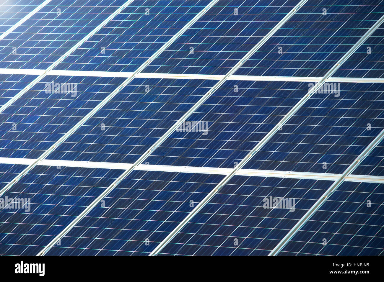 Photovoltaik-Panel oder pv Solarstrom Erzeugung Textur oder Muster Stockfoto