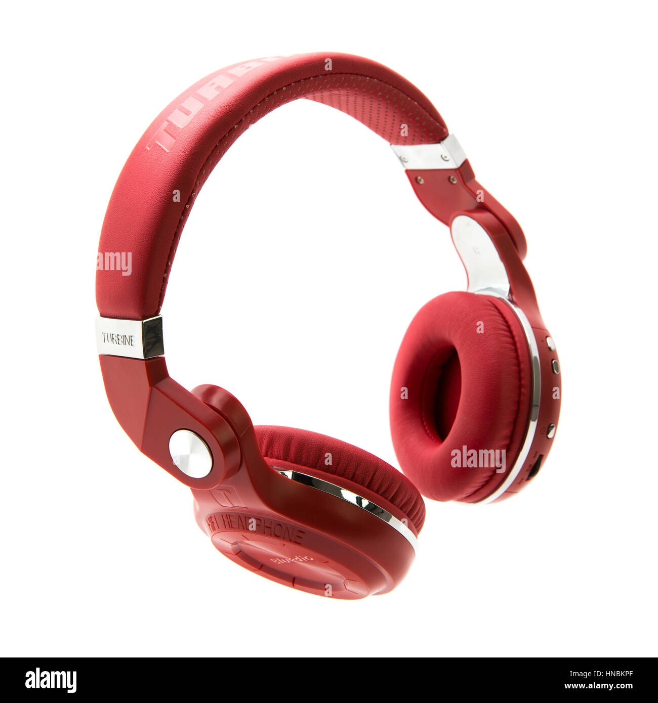 Chic & stilvolle Bluedio Turbine Overear Bluetooth-Red Kopfhörer, Frontansicht, isoliert auf weißem Hintergrund Stockfoto