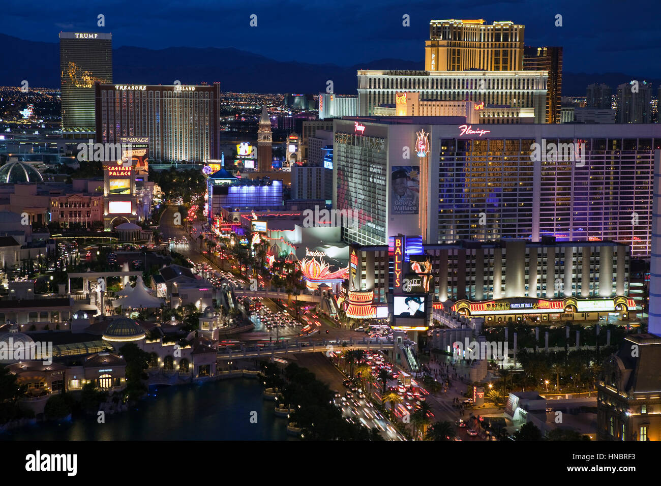Las Vegas, Nevada, USA - 6. Oktober 2011: Editorial Blick auf Treasure Island und anderen Resorts auf dem Strip. Stockfoto