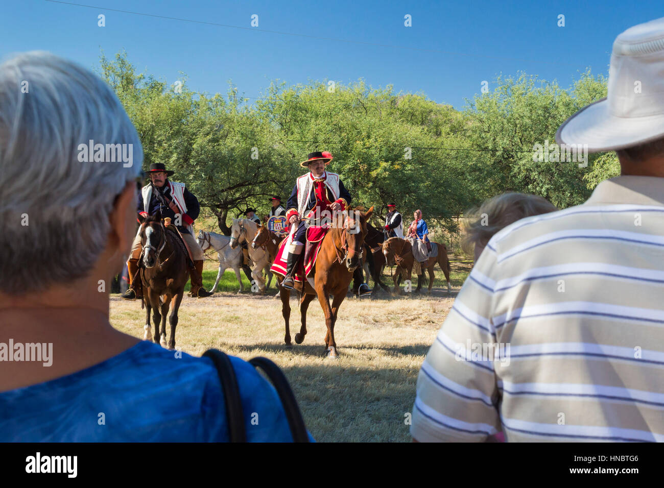 Tubac, Arizona - Anza Tage bei Tubac Presidio State Historic Park. Kostümierte Reiter re-enact die 1775-Expedition der spanische Entdecker Juan Bautista de ein Stockfoto