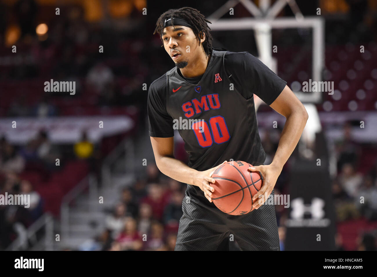 Philadelphia, Pennsylvania, USA. 9. Februar 2017. Southern Methodist Mustangs leiten BEN MOORE (0) gezeigt, während die amerikanischen Athletic Conference Basketball Spiel im Liacouras Center in Philadelphia gespielt wird. SMU schlagen Tempel 66-50. Credit: Ken Inness/ZUMA Draht/Alamy Live-Nachrichten Stockfoto