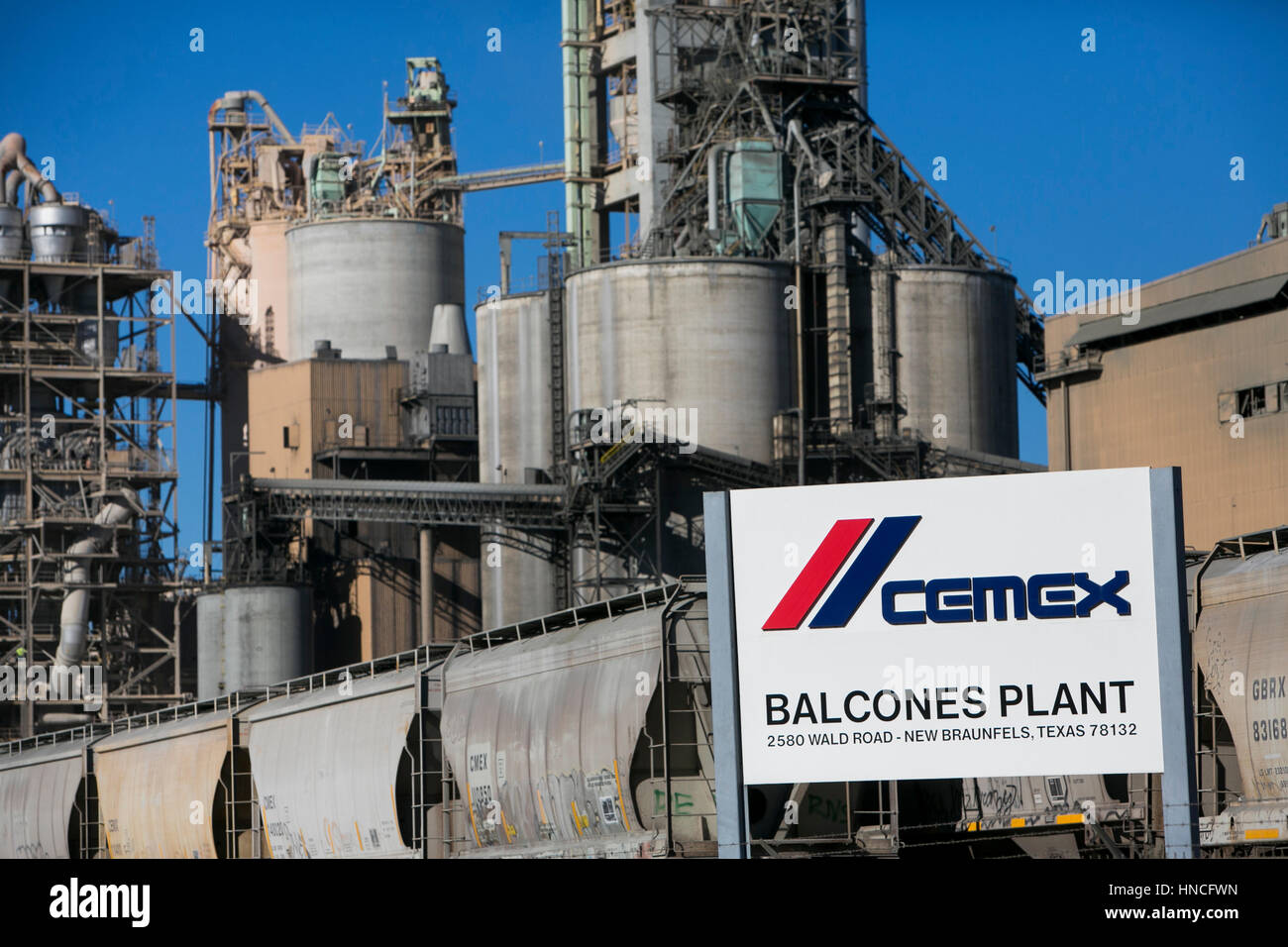 Ein Logo Zeichen außerhalb einer Einrichtung von Cemex in New Braunfels, Texas am 29. Januar 2017 besetzt. Stockfoto