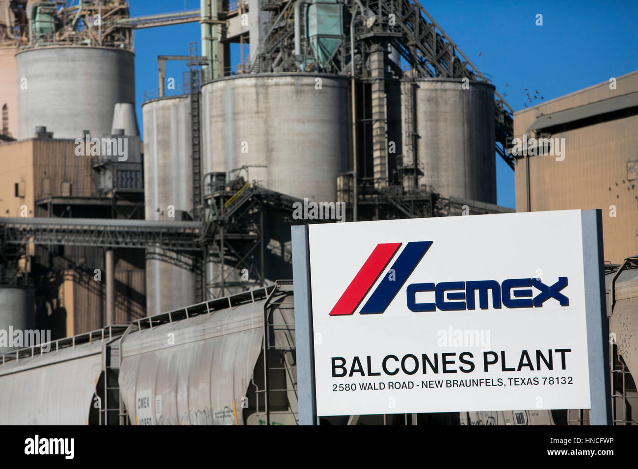 Ein Logo Zeichen außerhalb einer Einrichtung von Cemex in New Braunfels, Texas am 29. Januar 2017 besetzt. Stockfoto