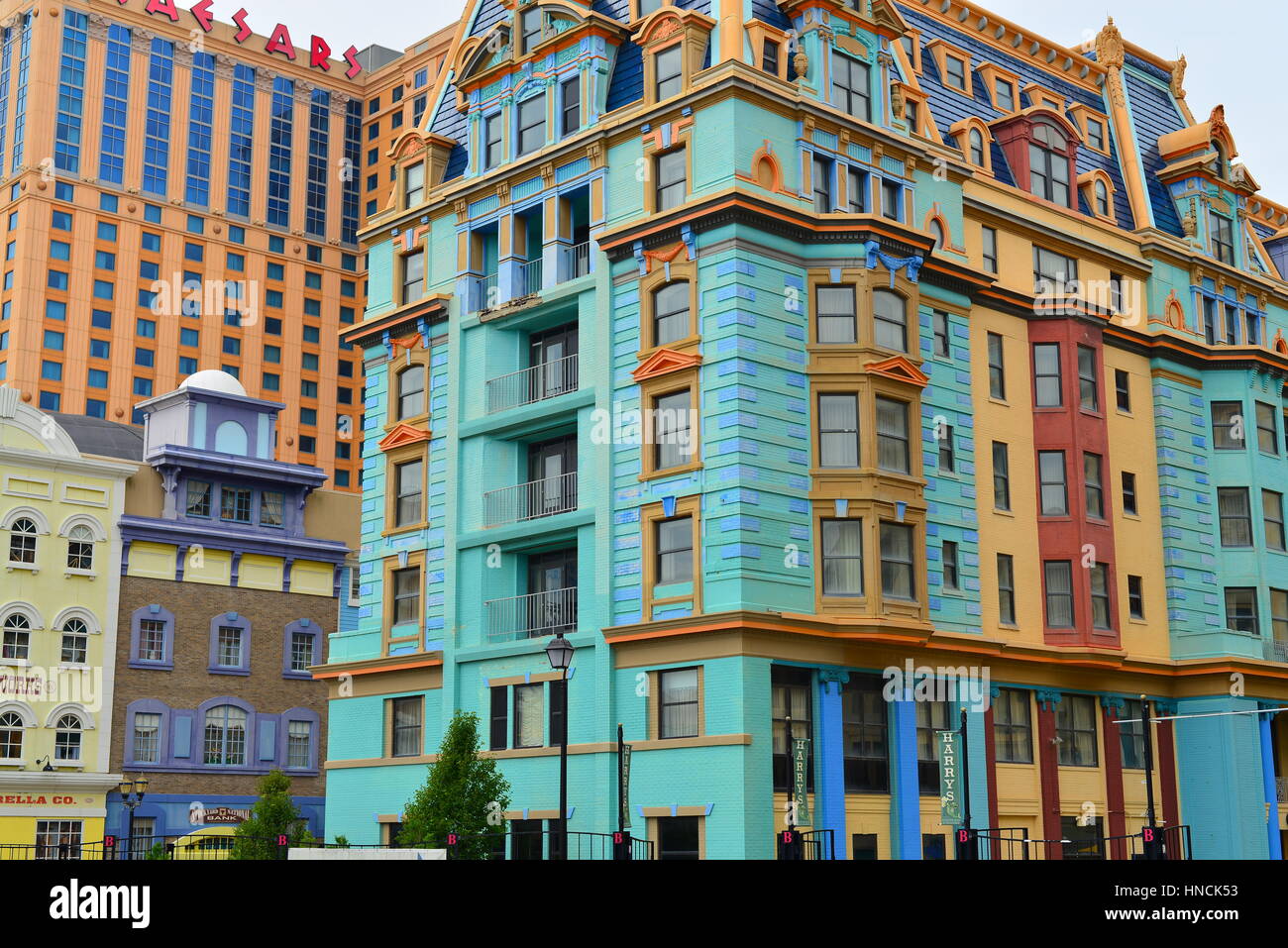 Szene des Gebäudes, Hintergrund oder abstrakt Kontrast/Farbkombination in Atlantic City/Promenade, New Jersey, USA Stockfoto