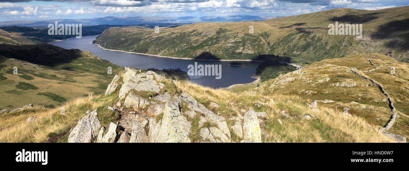 Sommer-Blick über Haweswater, Nationalpark Lake District, Cumbria, England, UK Stockfoto