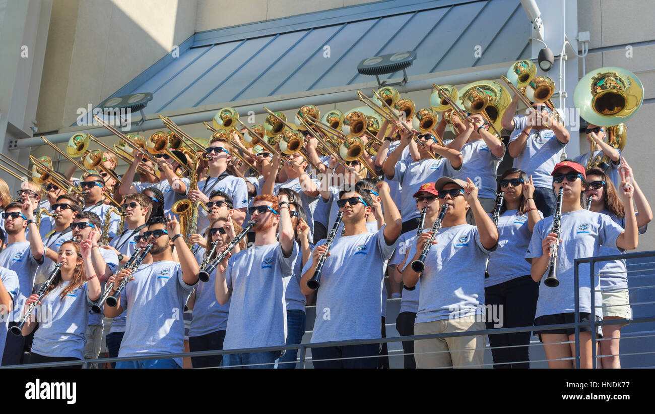 Los Angeles, APR 12: Band an der speziellen Swim mit Mike Ereignis der USC am 12. April 2015 in Los Angeles, Kalifornien Stockfoto