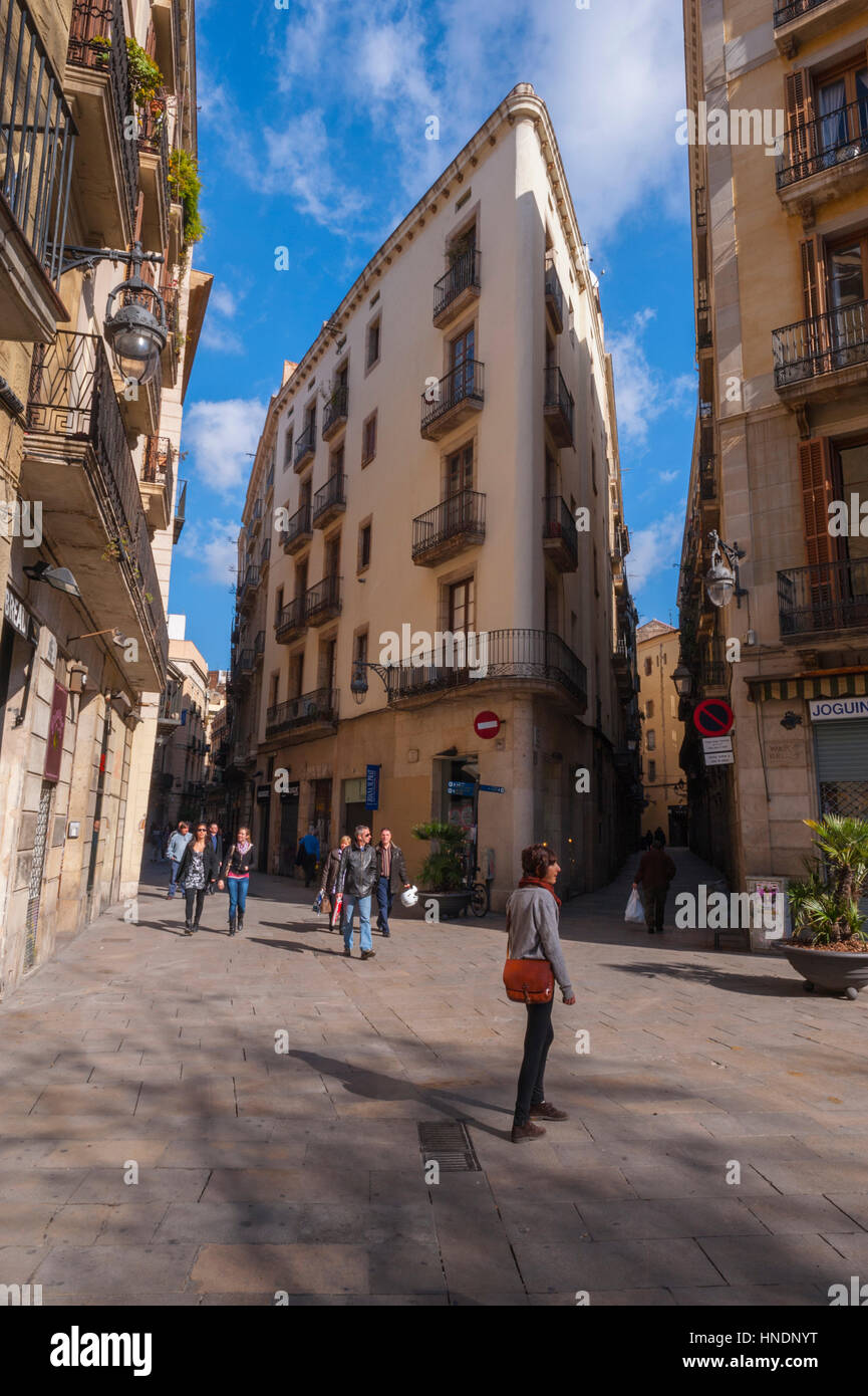 Gebäude an der Ecke der Placa de Sant Joseph Oriol im gotischen Viertel von Barcelona Stockfoto