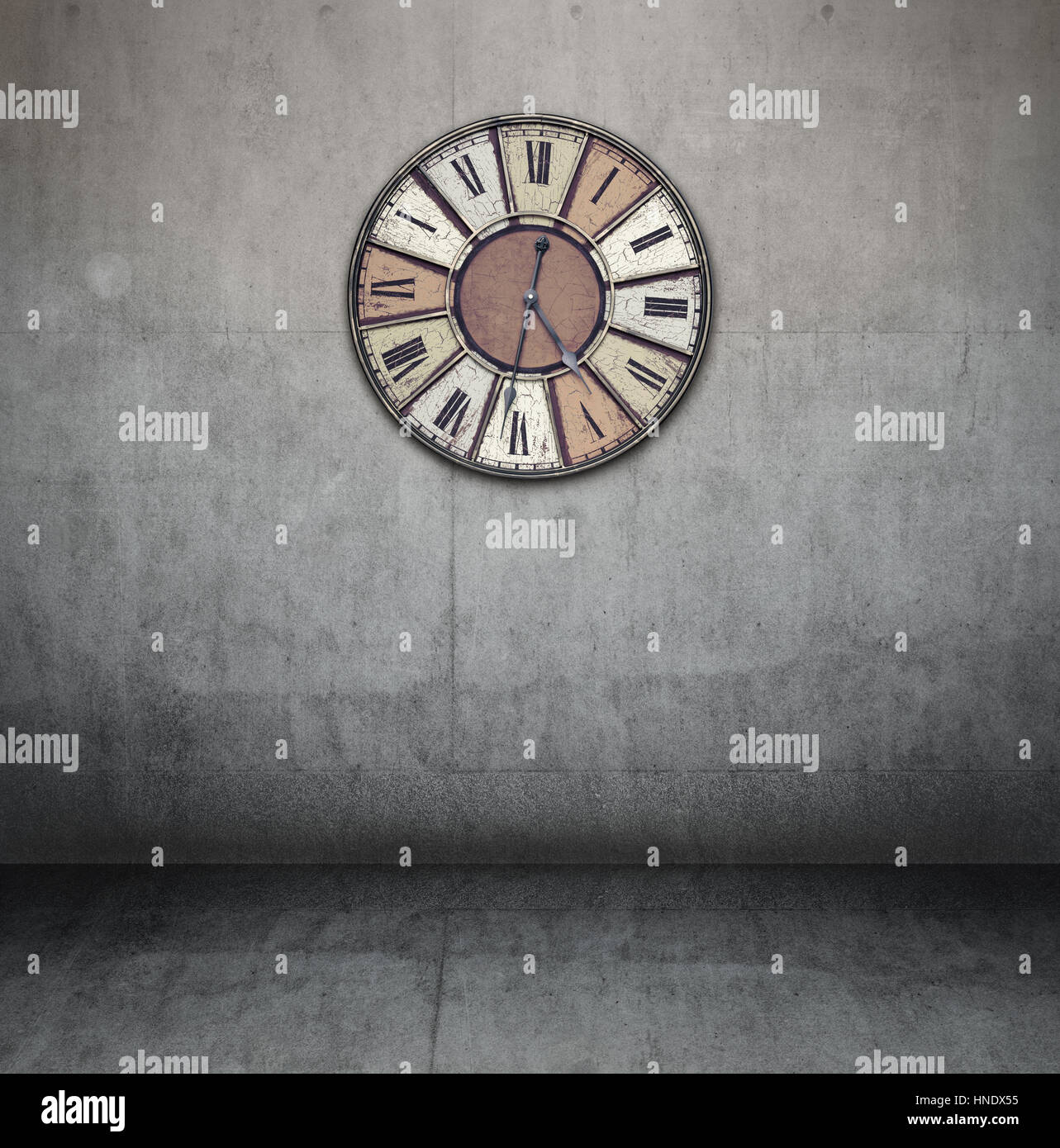 Vintage Uhr auf leere Wand Stockfoto