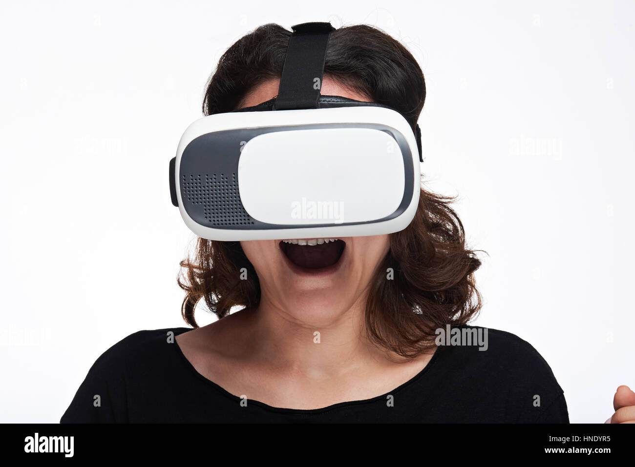 Porträt von Frauen mit virtual Reality Brille isolierten auf weißen Hintergrund Stockfoto