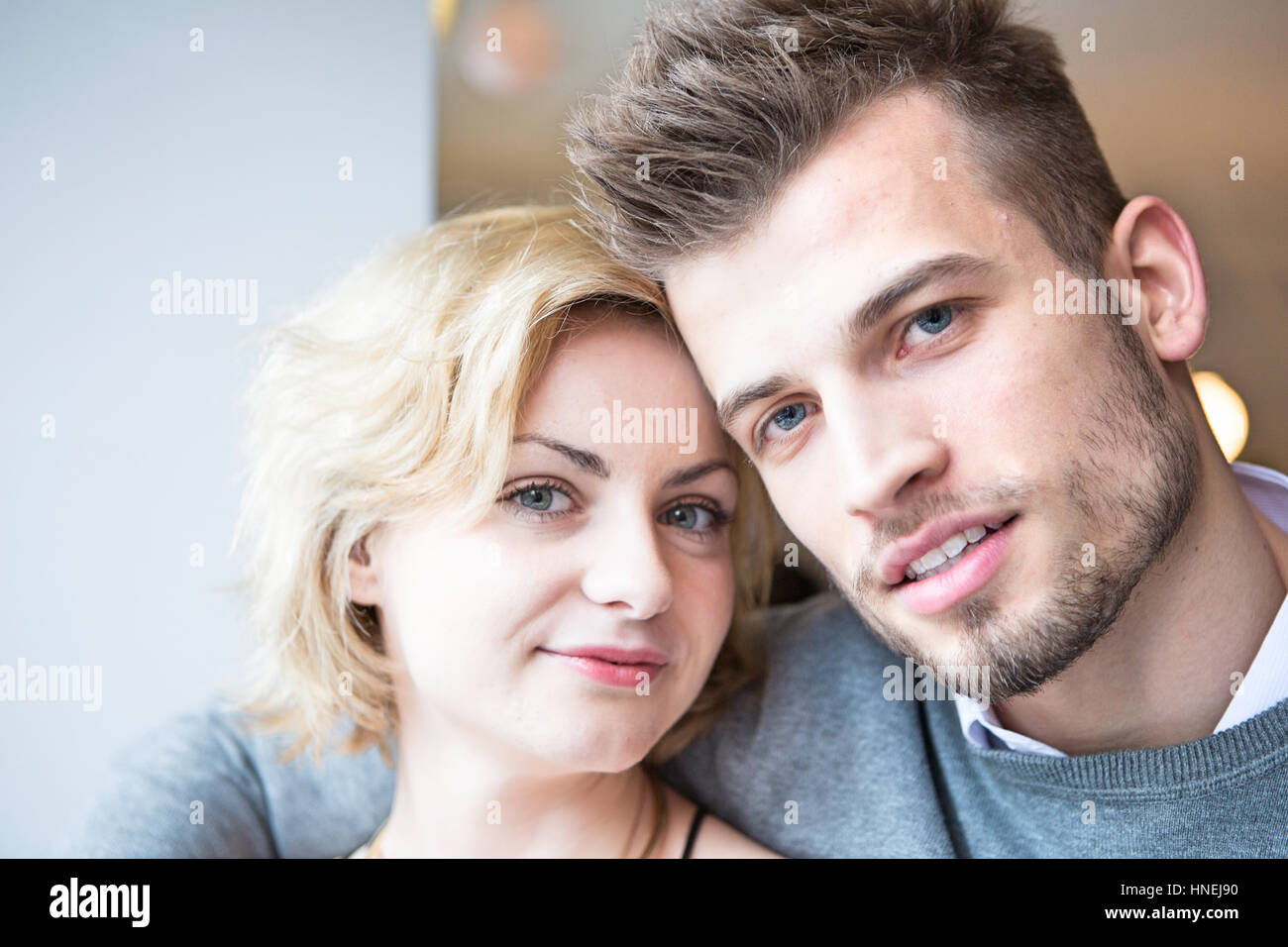 Close-up-Porträt eines jungen Paares im café Stockfoto