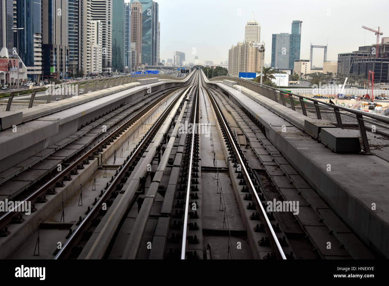 Dubai, Vereinigte Arabische Emirate - 11. Februar 2017, die Dubai Metro ist eine vollautomatische, fahrerlose u-Bahn-Netz in Dubai, Vereinigte Arabische Emirate Stockfoto