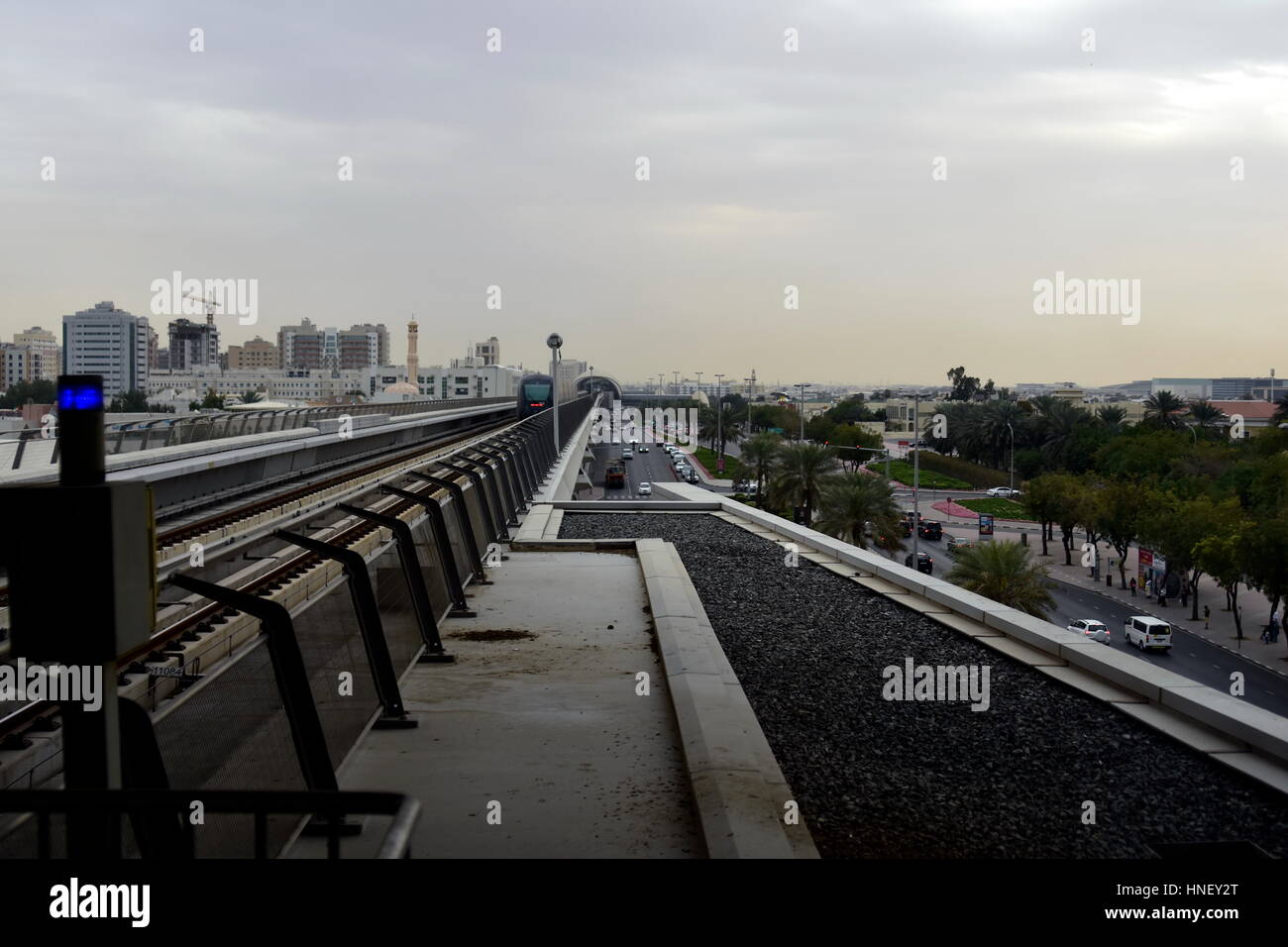 Dubai, Vereinigte Arabische Emirate - 11. Februar 2017, die Dubai Metro ist eine vollautomatische, fahrerlose u-Bahn-Netz in Dubai, Vereinigte Arabische Emirate Stockfoto