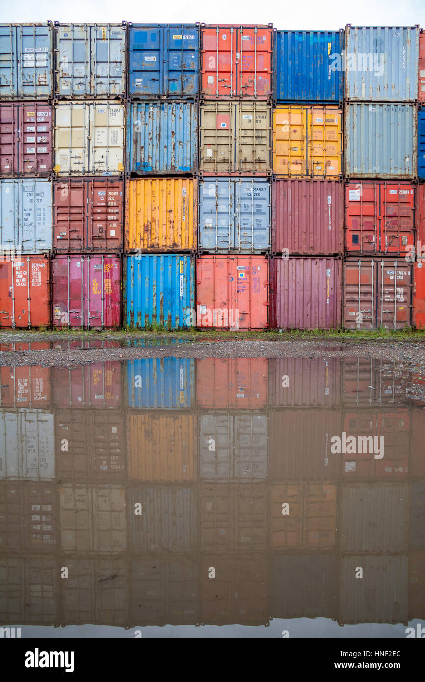 Belgien, Antwerpen, Hafen - intermodal Container gestapelt Stockfoto