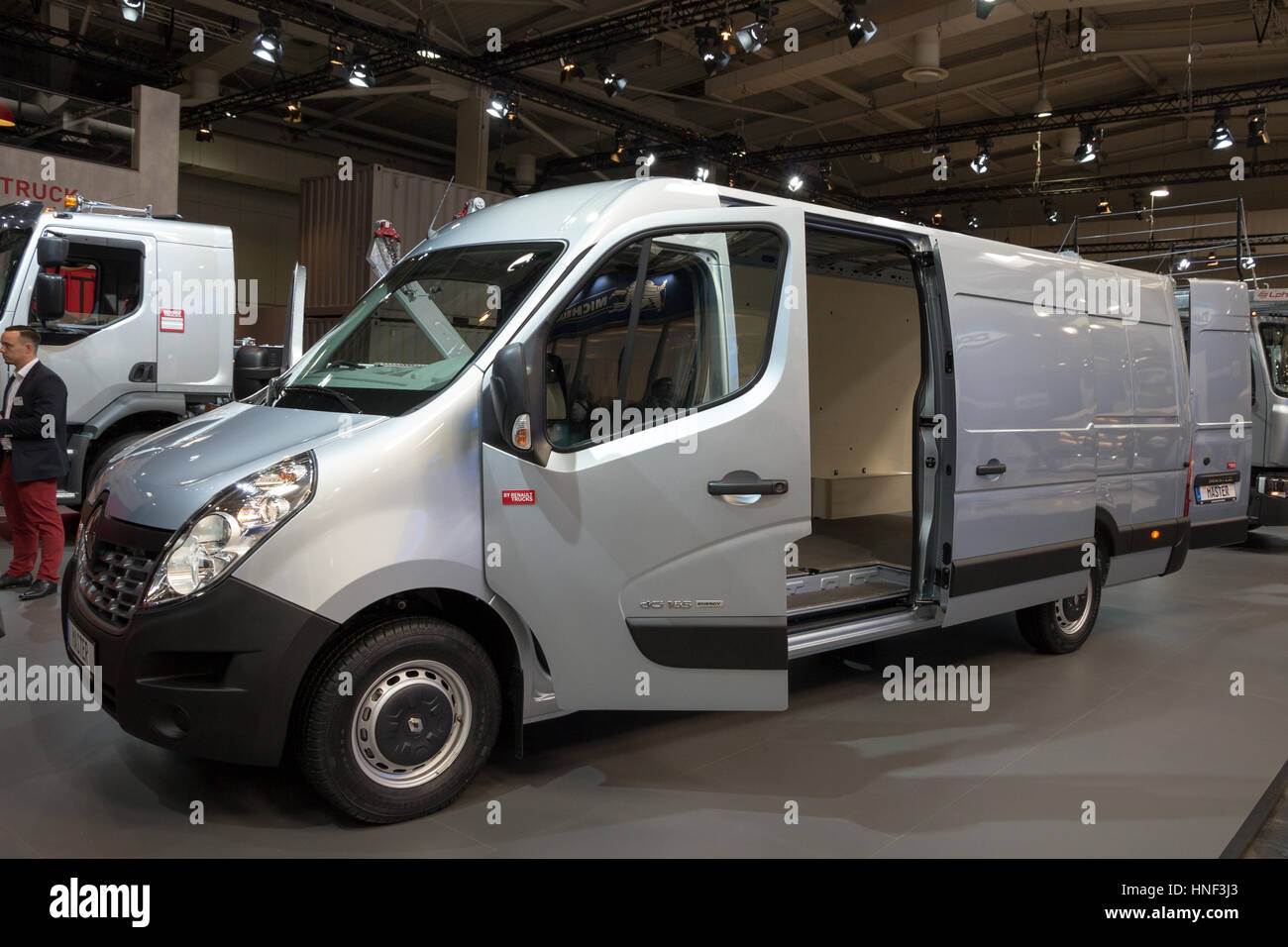 HANNOVER, Deutschland - SEP 21, 2016: 2017 neue Renault Master X-Track präsentiert auf der Internationalen Automobilausstellung für Nutzfahrzeuge. Stockfoto