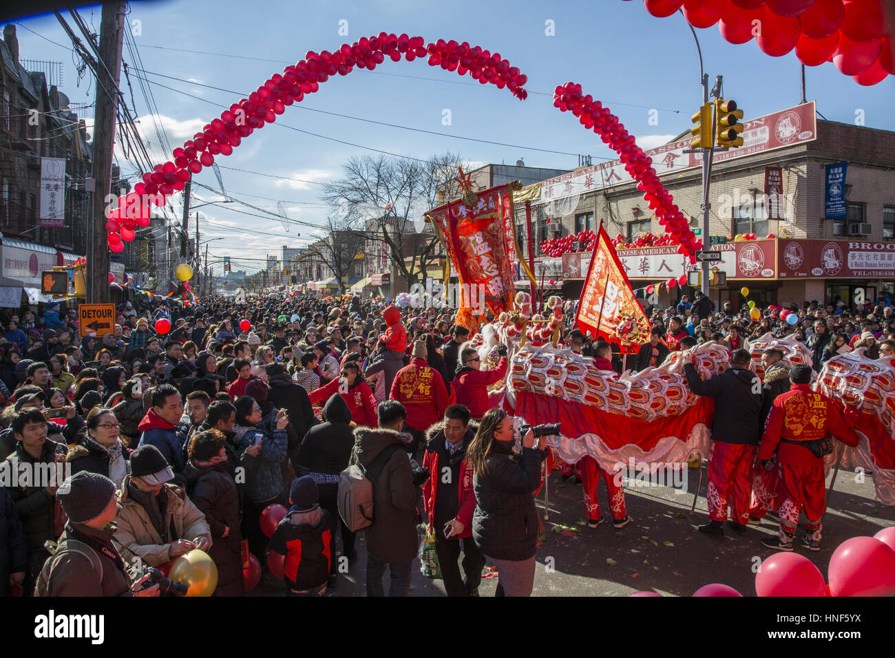 Chinese New Year, feiert "Jahr des Hahn" im Stadtteil Chinatown in Brooklyn, New York. Stockfoto