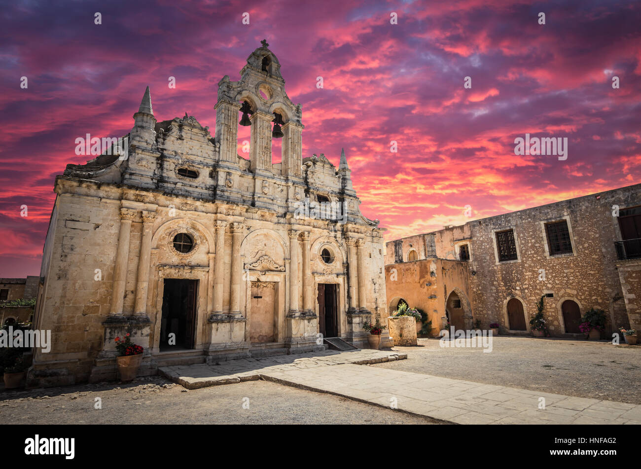 Arkadi Kloster auf der Insel Kreta, Griechenland. Ekklisia Timios Stavros - Moni Arkadiou in griechischer Sprache. Es ist ein venezianischer Barock-Kirche. Stockfoto