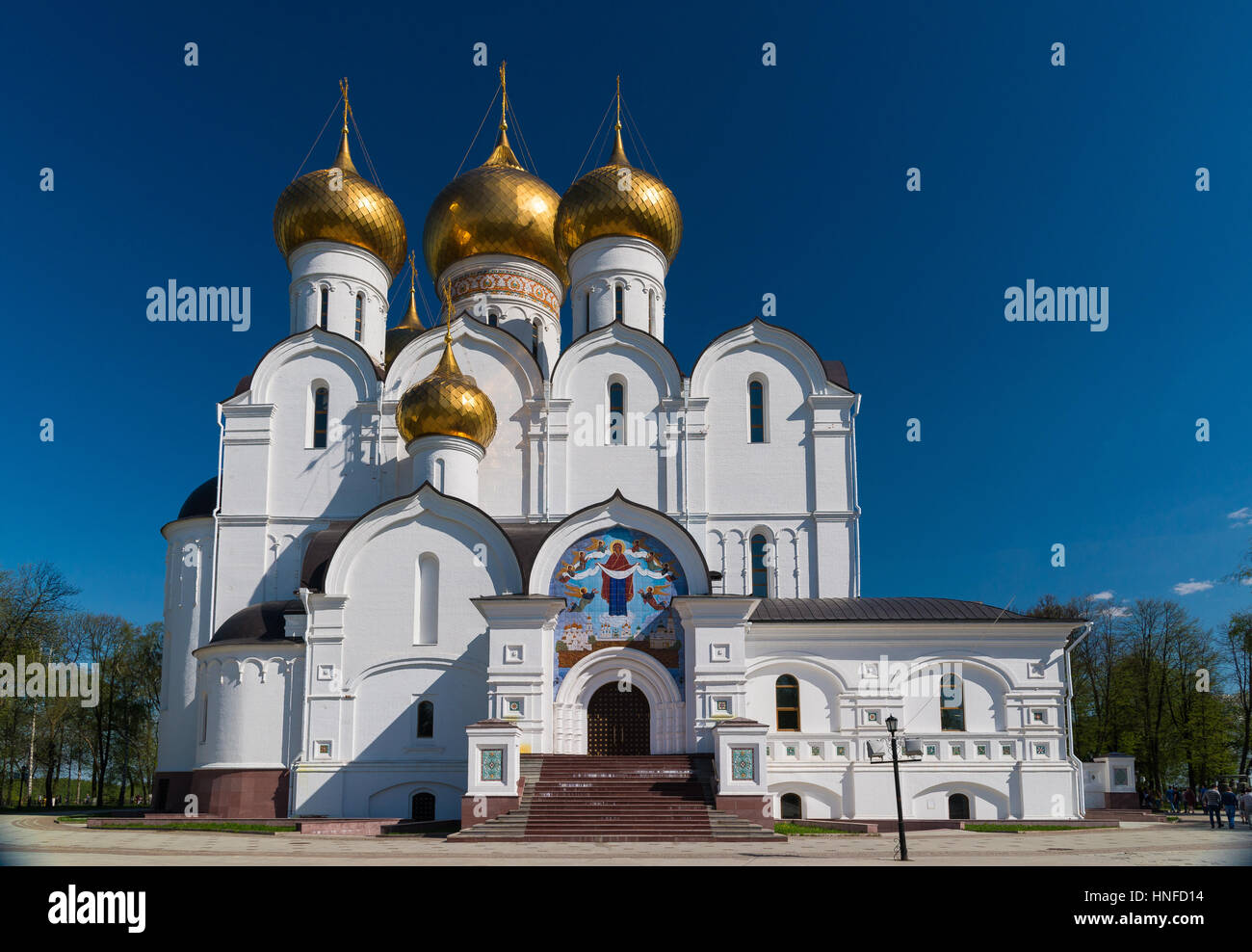 Jaroslawl, Russland - 8. Mai 2016: Himmelfahrts-Kathedrale der russischen orthodoxen Kirche, Yaroslavl Stockfoto