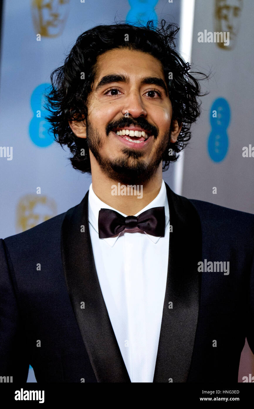 London, UK. 12. Februar 2017. Dev Patel kommt bei den EE British Academy Film Awards im 02.12.2017 in der Royal Albert Hall. Personen im Bild: Dev Patel. Bildnachweis: Julie Edwards/Alamy Live-Nachrichten Stockfoto