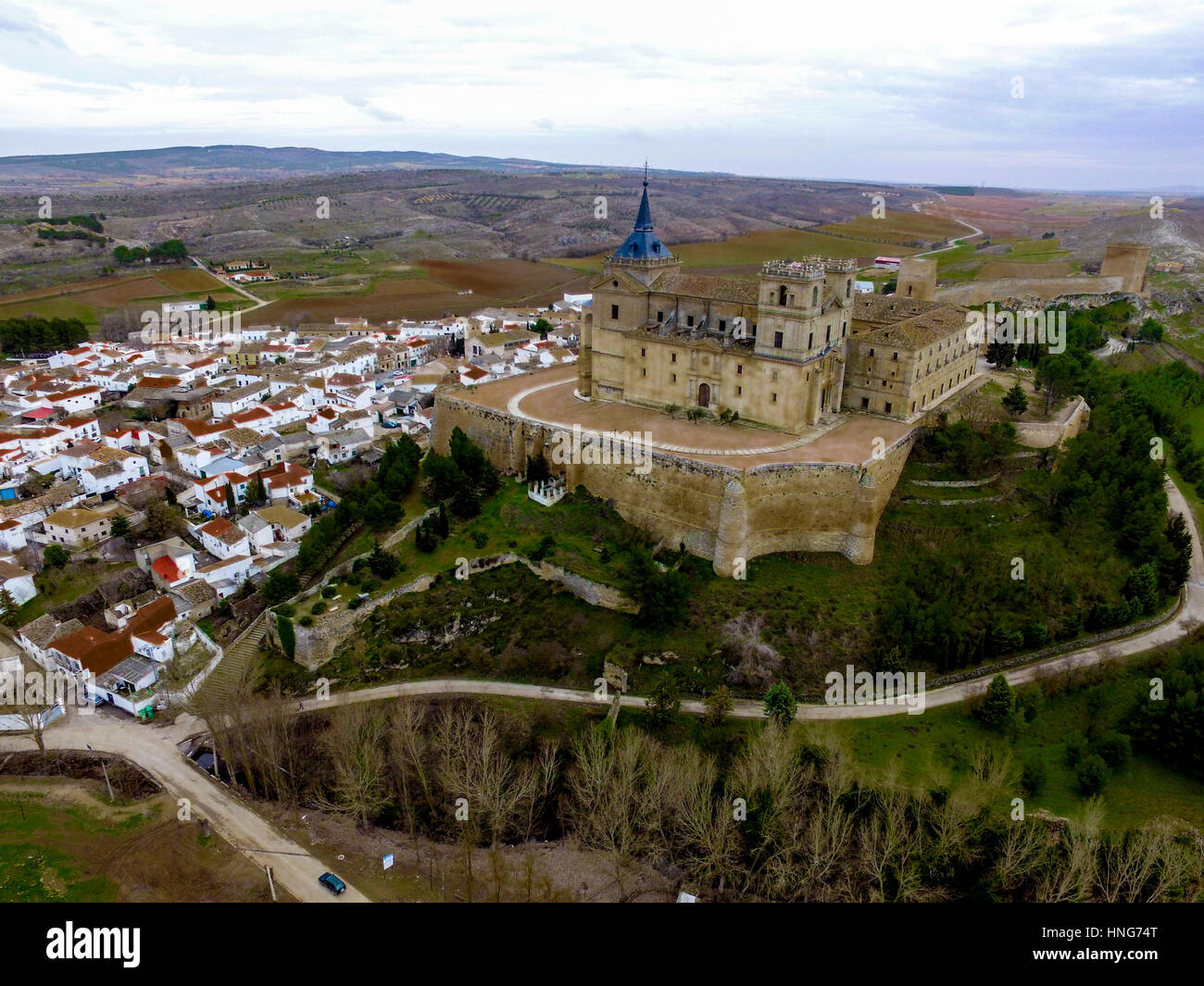 Drohne Schuss des Klosters in Spanien (Uclés) Stockfoto