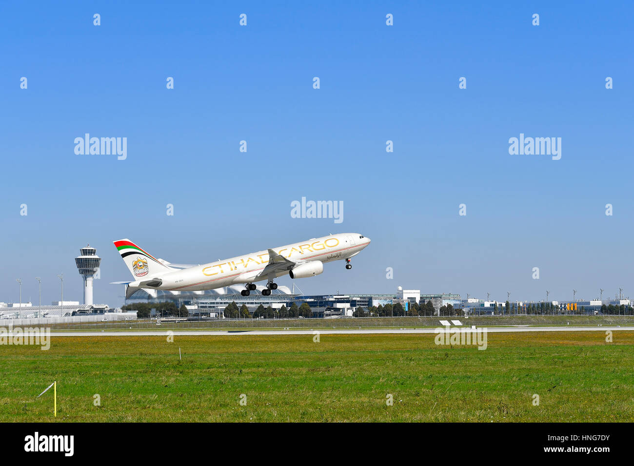 Etihad, Cargo, Airbus A 330, ausziehen, Start-und Landebahn Süd, EDDM, Flughafen München, Erding, Freising, MUC, München Stockfoto