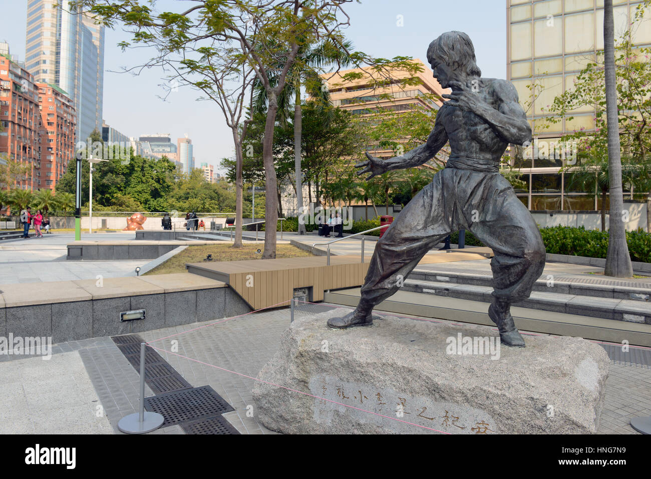 HONG KONG CA. FEBRUAR 2017. Bruce Lee Statue in Kowloon Hong Kong, erinnert an die vollendete Kampfsportler und Schauspieler, bekannt geworden durch seine Stockfoto