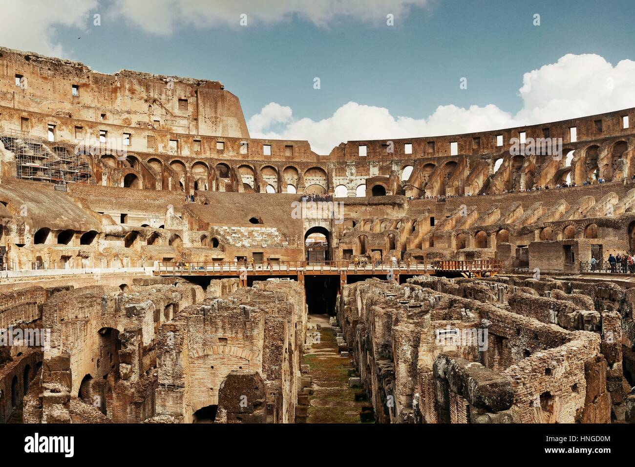 Innenansicht der Colosseum weltweit bekannt Wahrzeichen und Symbol für Rom, Italien. Stockfoto