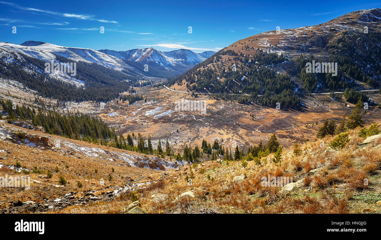 Independence Pass Berglandschaft, kontinentale Wasserscheide in Colorado, USA. Stockfoto