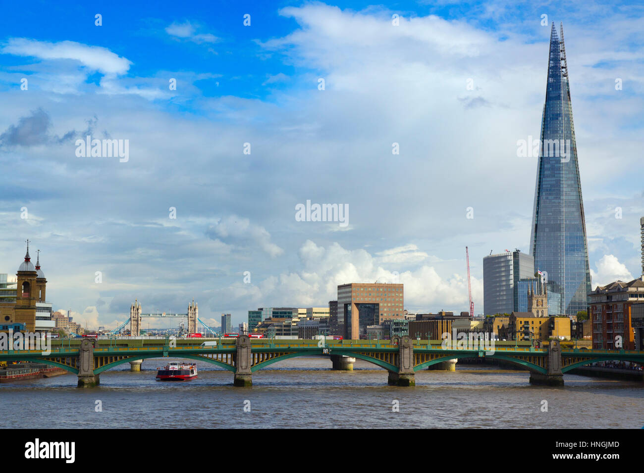 Der Shard Gebäude in London Brücke UK Juni Stockfoto