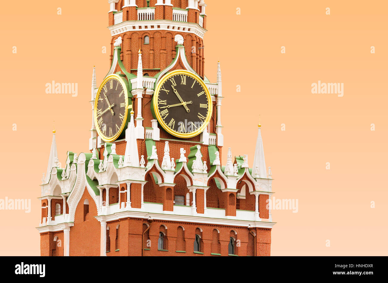 Kreml-Uhr auf dem Turm Spasskaja (Retter) in Moskau, Russland Stockfoto