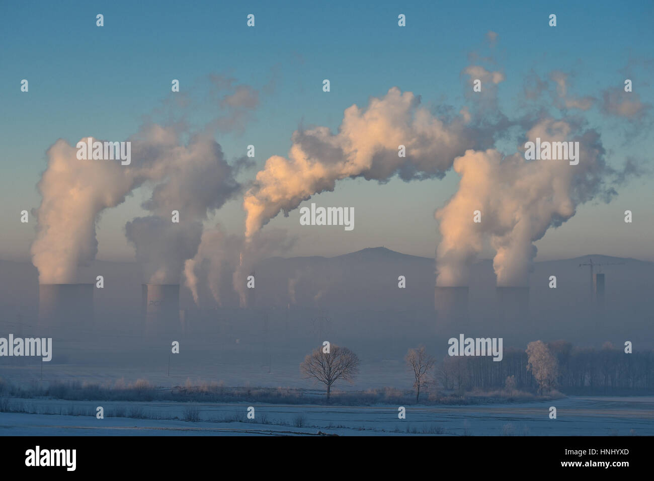 Bogatynia Polen 14 Februar 2017 Braunkohle Grube Und Kraftwerk Turow In Bogatynia Polen 14 Februar 2017 Abgebildet Bildnachweis Radek Petrasek Ctk Foto Alamy Live Nachrichten Stockfotografie Alamy