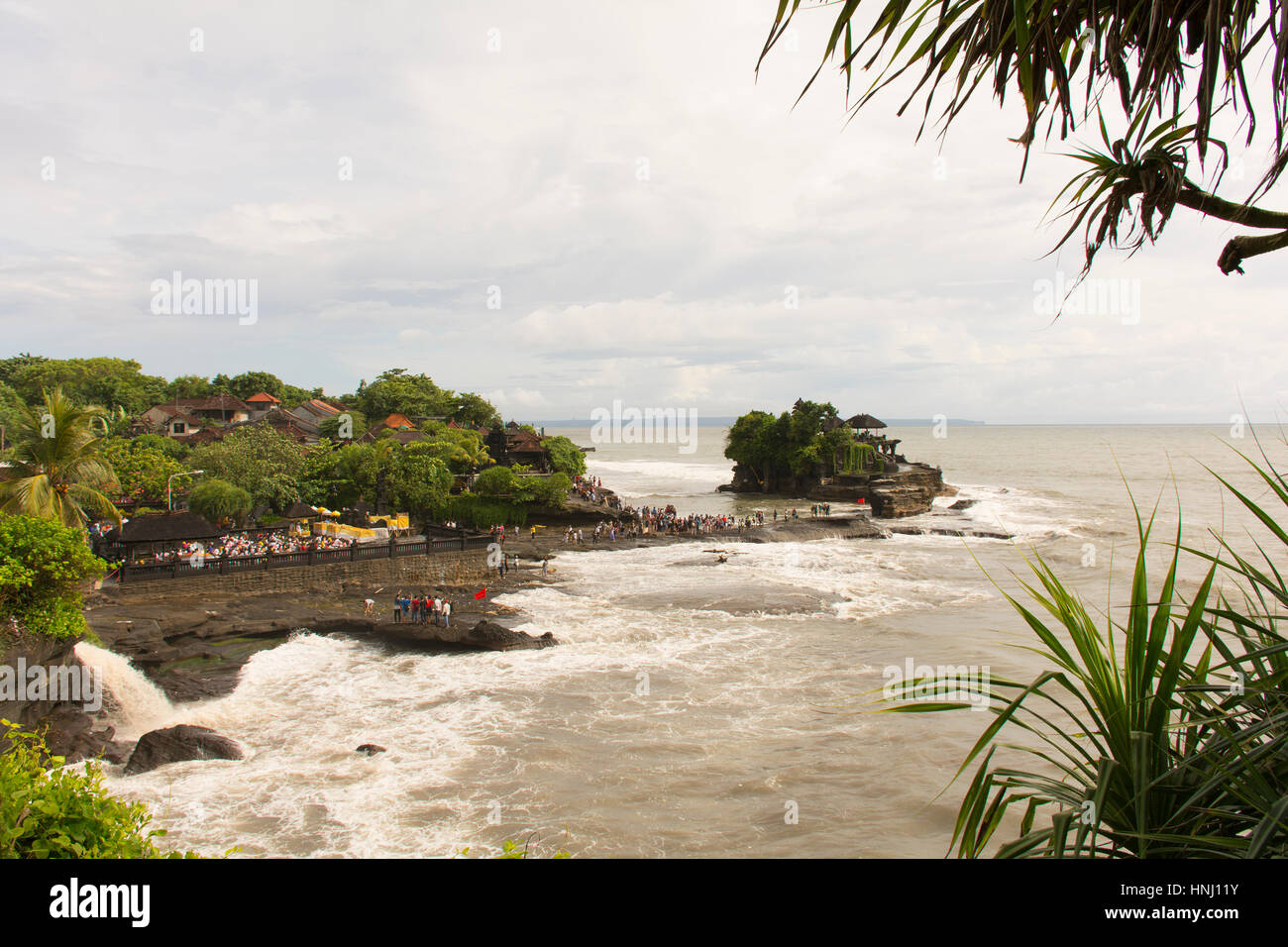 Tanah Lot Tempel, Tabanan, West Bali während der Monsunzeit Stockfoto