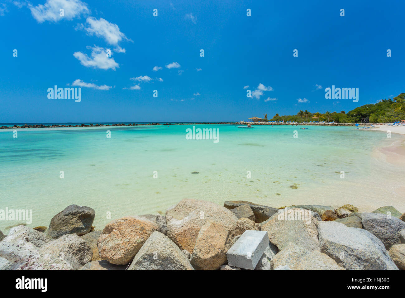 Flamingo Beach in Aruba. Renaissance Aruba Private Insel ...