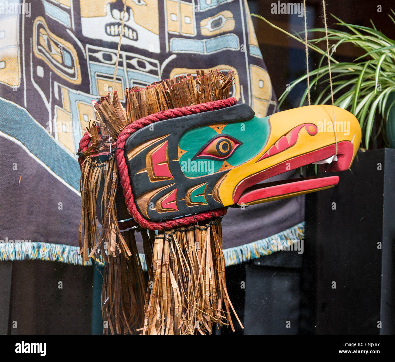 Alten Inuit Vogel Maske Stockfoto