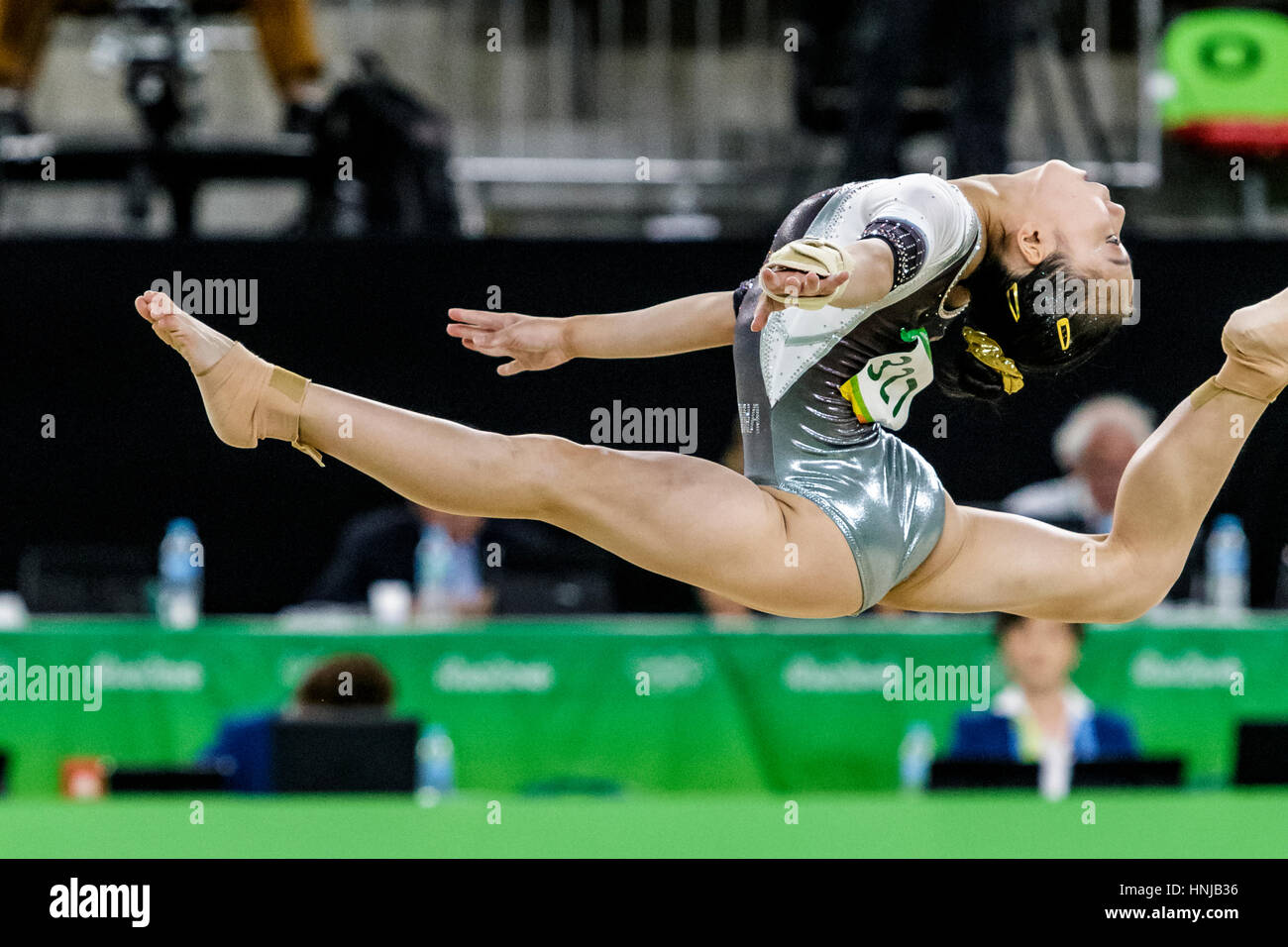 Rio De Janeiro, Brasilien. 11. August 2016.  Yan Wang (CHN) führt das Bodenturnen während Frauen künstlerische Einzelmehrkampf beim 2016 Olympic Stockfoto