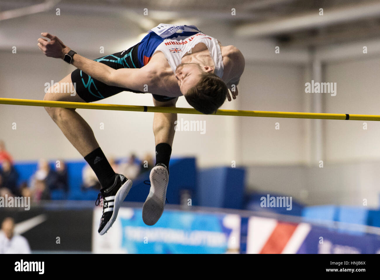 Allan Smith gewann im Hochsprung an den britischen Leichtathletik Indoor Team Trials am English Institute of Sport, Sheffield, Vereinigtes Königreich, am 12. Februar Stockfoto