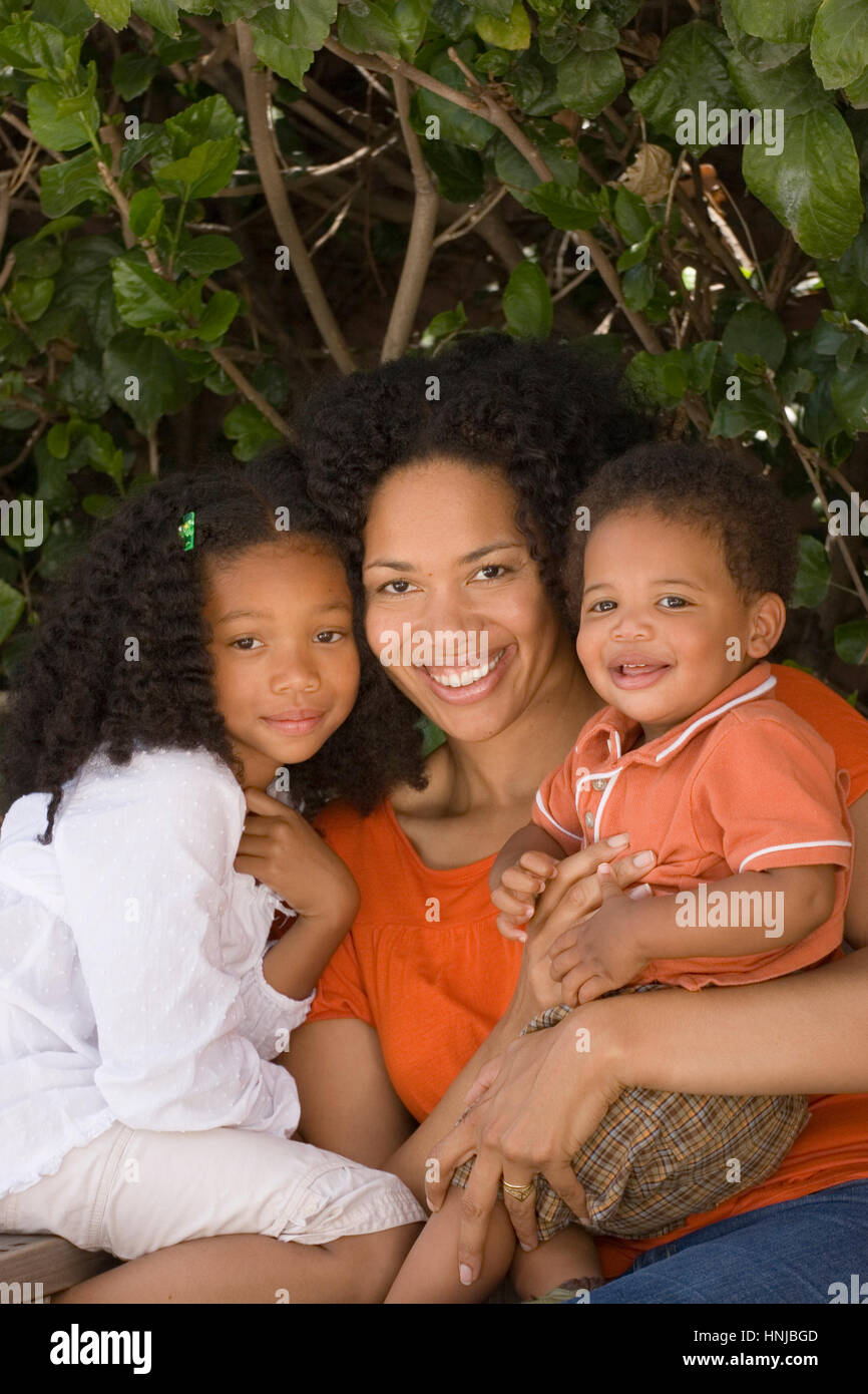 African American Mutter und ihre Kinder. Stockfoto