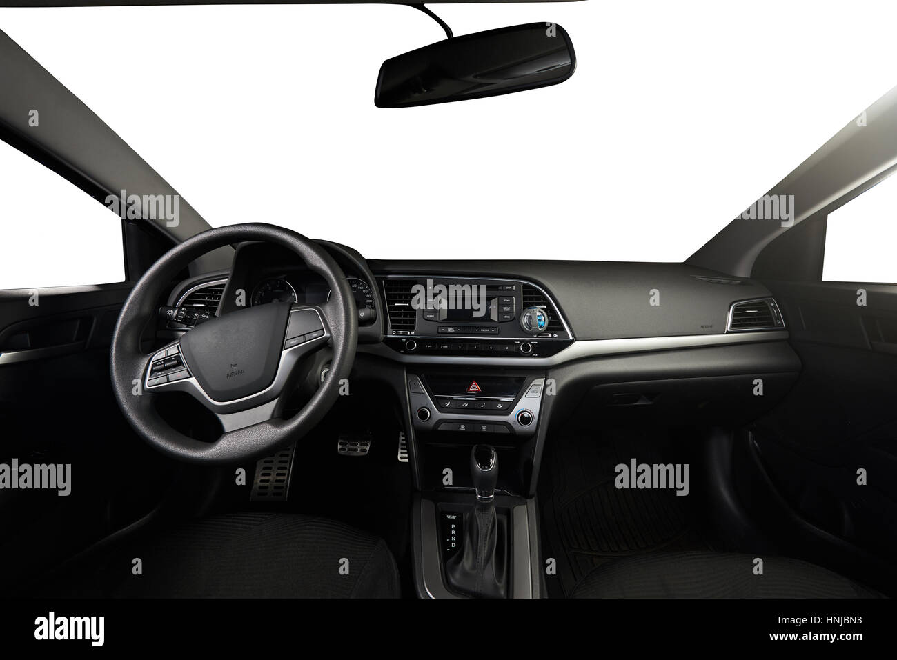 Modernes Lenkrad mit Multifunktionstasten für die schnelle Steuerung,  Nahaufnahme Interieur Modern Black Innenraum komfortable Auto  Stockfotografie - Alamy