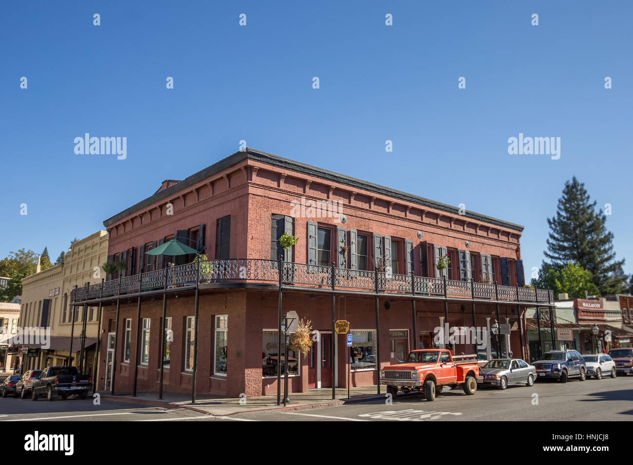 Historische Gebäude in Nevada City, Kalifornien aus rotem Backstein Stockfoto