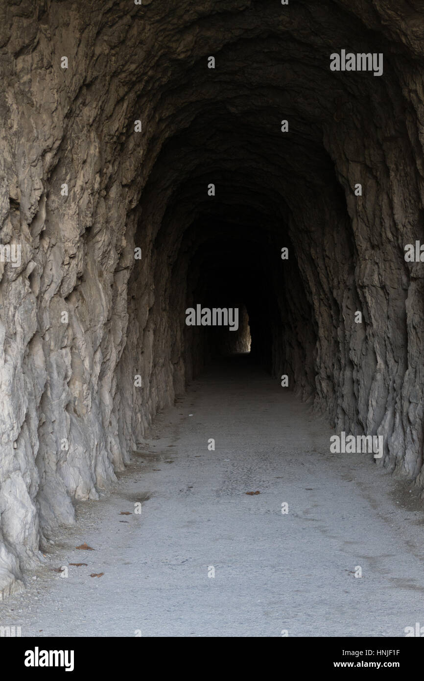 Lumbier-Schlucht wurde vom Fluss Irati während Jahrtausenden geschnitzt. Stockfoto