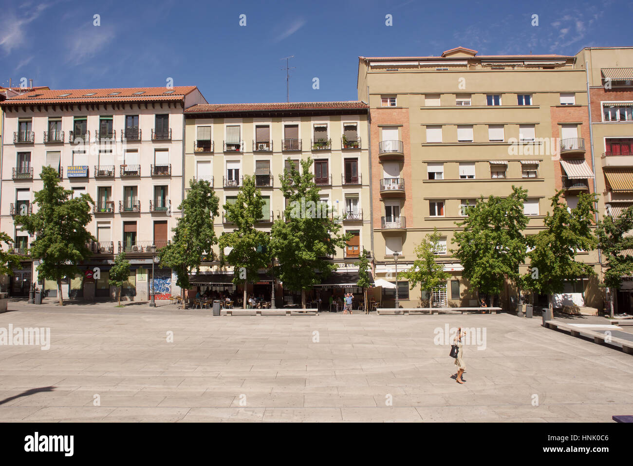 Gebäude an der Calle de Santa Isabel in Madrid, Spanien Stockfoto