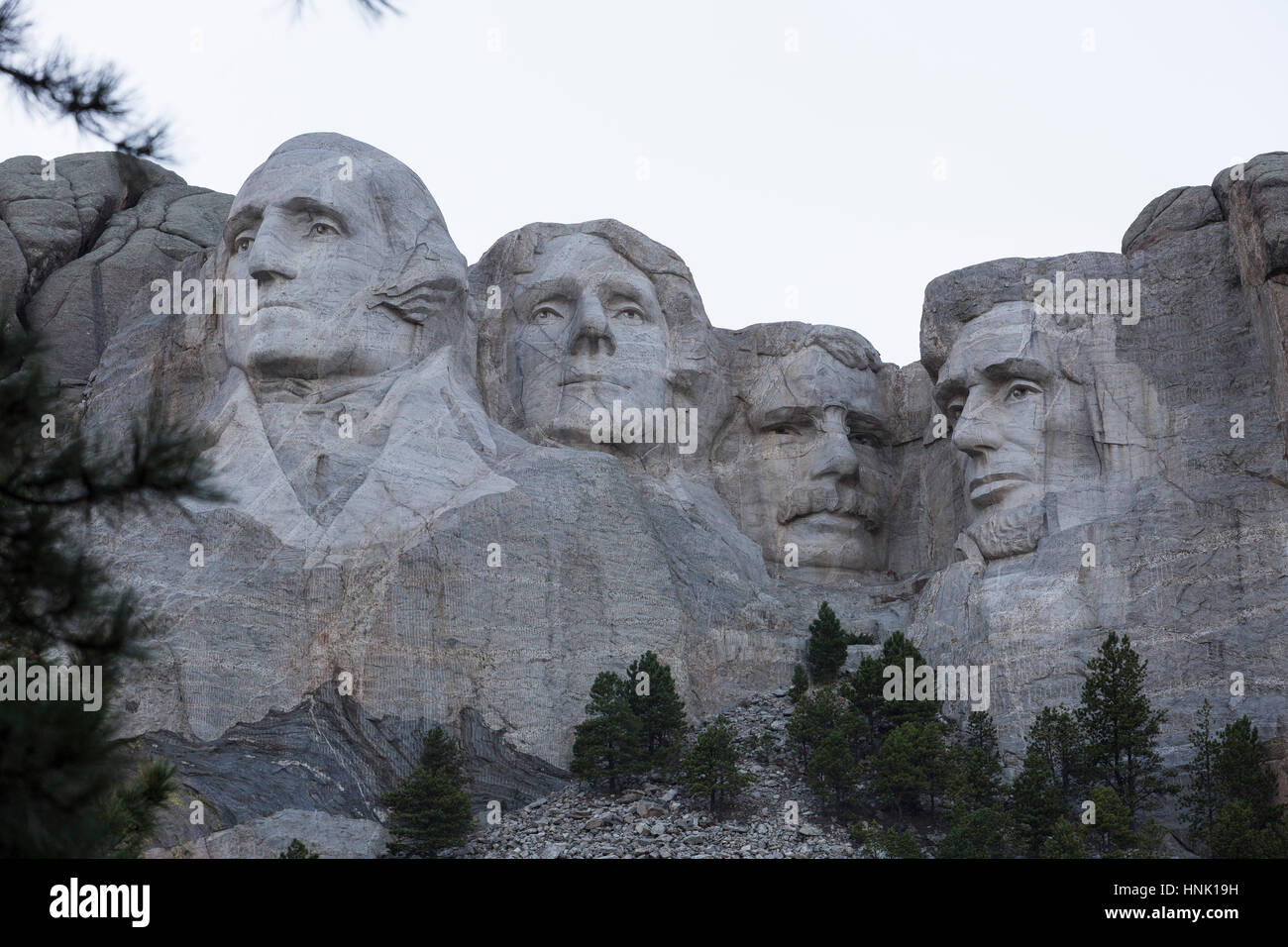 Skulpturen von George Washington, Thomas Jefferson, Theodore Roosevelt und Abraham Lincoln (von links nach rechts). Mount Rushmore National Memorial. Stockfoto