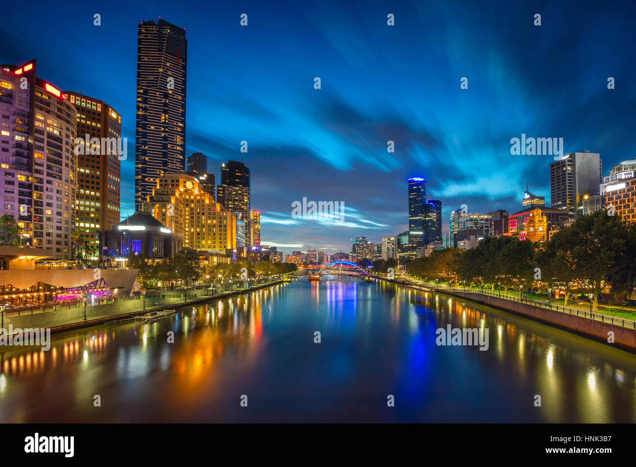 Stadt von Melbourne. Stadtbild Bild von Melbourne während der blauen Dämmerstunde. Stockfoto