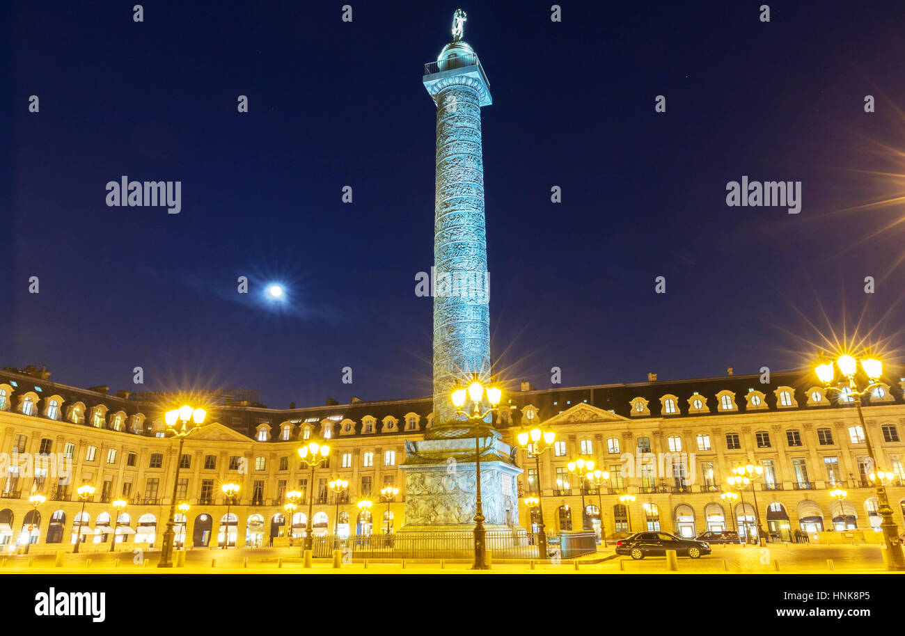 Vendôme-Säule in der Nacht, Paris, Frankreich. Stockfoto