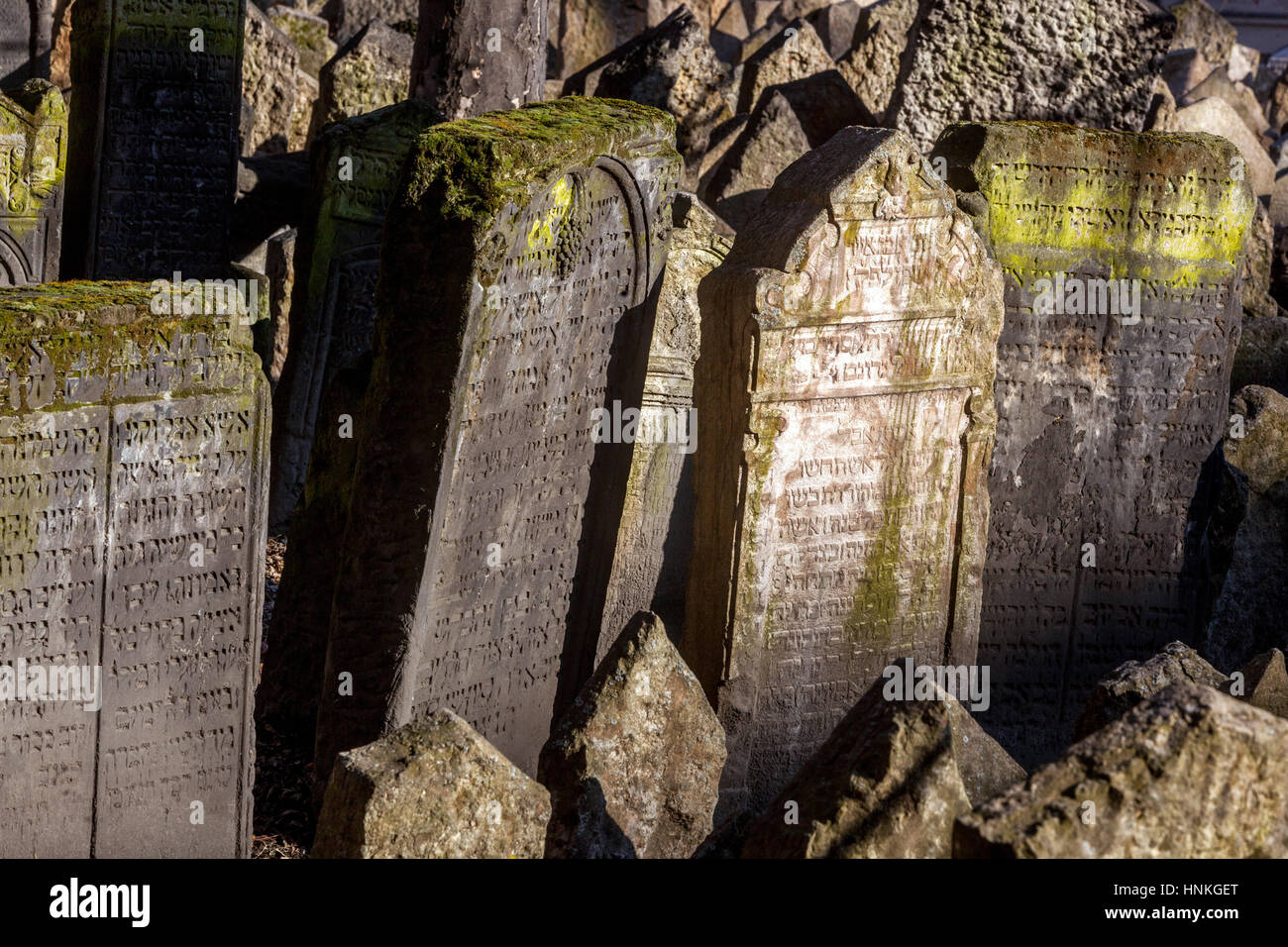 Grabstein, Friedhof, Judenviertel, Prag, Tschechische Republik, Europa Stockfoto